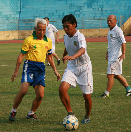 Trận giao hữu thắm tình đoàn kết của các cựu danh thủ ngành Công an ảnh 3