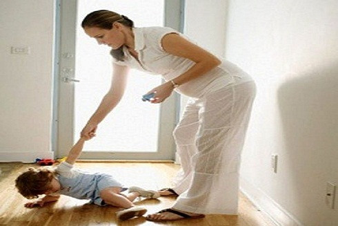 Những "chiêu" dẹp loạn trị thói ăn vạ của trẻ ảnh 4