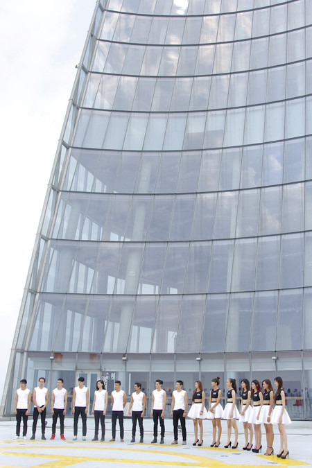 16 thí sinh người mẫu “ngợp” khi tập catwalk ở độ cao 191m ảnh 2