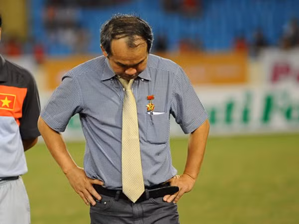 "Bầu" Đức và hai lần cúi đầu chết lặng... ảnh 2