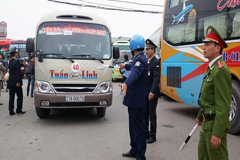 Lo ngại những chuyến xe nhồi nhét khách dịp Tết ảnh 3