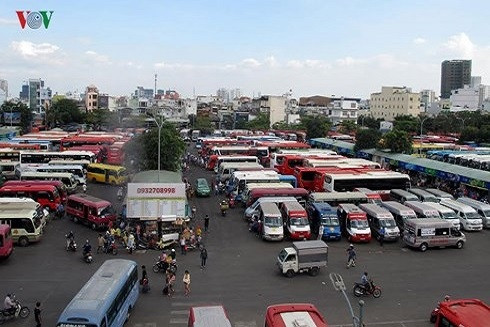 Lo ngại những chuyến xe nhồi nhét khách dịp Tết ảnh 2