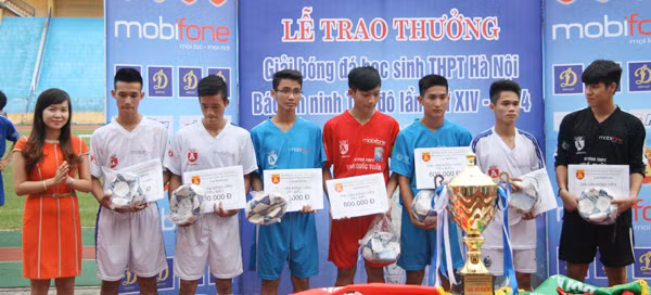 THPT Trần Quốc Tuấn lần thứ 2 đăng quang giải bóng đá học sinh Hà Nội ảnh 17