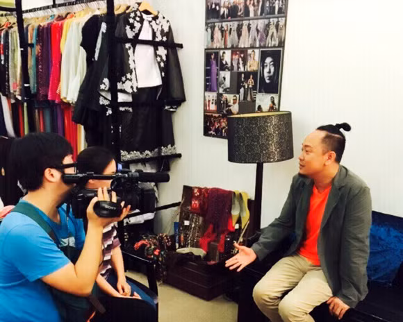 Truyền hình KBS Hàn Quốc lần thứ 3 phỏng vấn NTK Võ Việt Chung ảnh 6