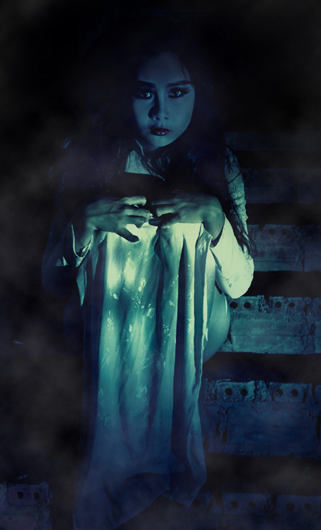 Người mẫu Xuân Thuỳ hoá ma cực kinh hãi ảnh 6