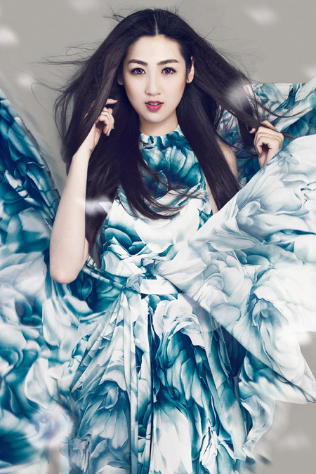 Xao lòng ngắm nhìn Á hậu Tú Anh xinh đẹp như búp bê ảnh 4