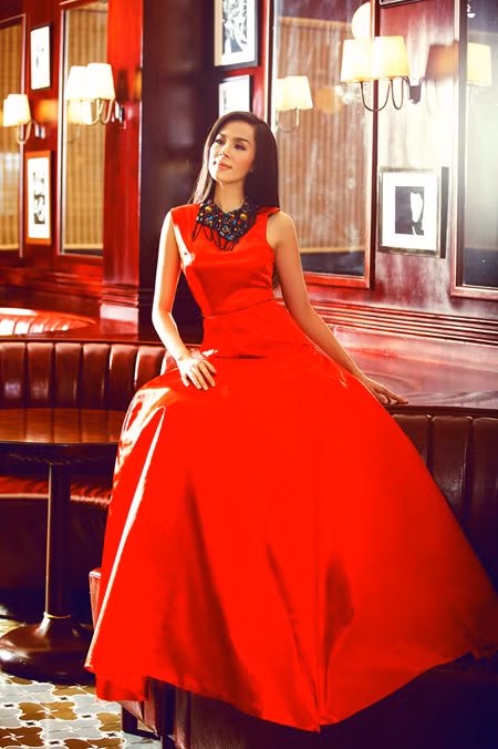 Á hậu Tố Uyên “tái xuất” khoe vóc dáng cực gợi cảm ảnh 8