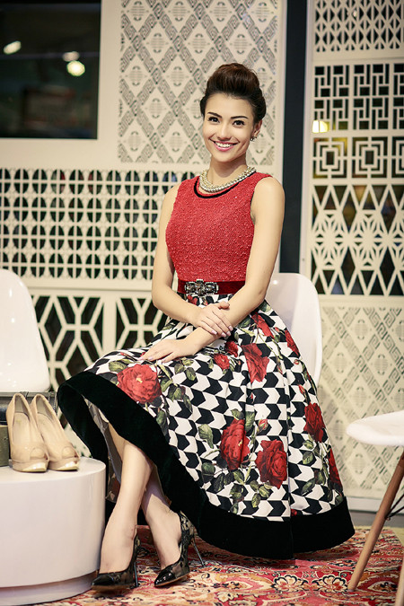 Hồng Quế gợi cảm với nhan sắc đang vào độ “chín” ảnh 1