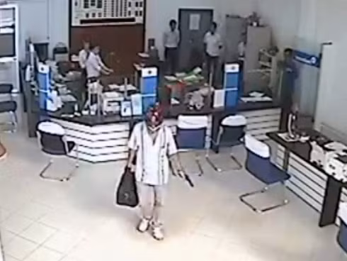 Những vụ cướp ngân hàng táo tợn - bí quyết để sống sót ảnh 3 Những vụ cướp ngân hàng táo tợn - bí quyết để sống sót ảnh 3