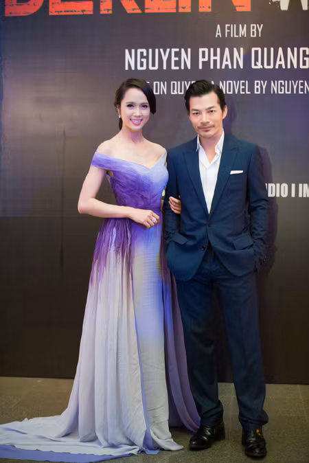 Top 5 HHVN Vũ Ngọc Anh vai trần quyến rũ giao lưu khán giả Thủ đô ảnh 6