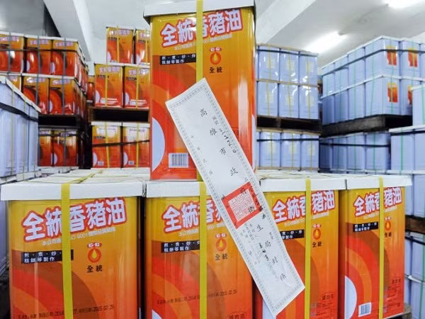 Đài Loan: 8 người bị khởi tố trong vụ "dầu bẩn" ảnh 2