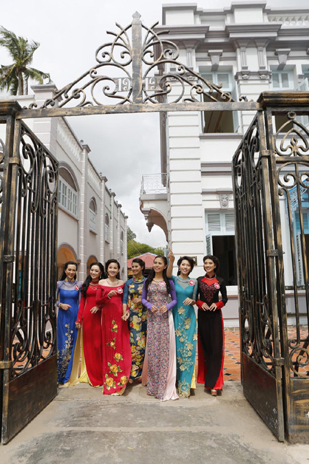 Theo chân thí sinh hoa hậu Việt Nam thăm nhà Công tử Bạc Liêu ảnh 12