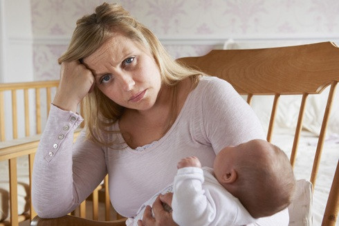 Tại sao phụ nữ lại hay mắc bệnh trầm cảm sau sinh? ảnh 1