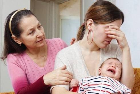 Tại sao phụ nữ lại hay mắc bệnh trầm cảm sau sinh? ảnh 2