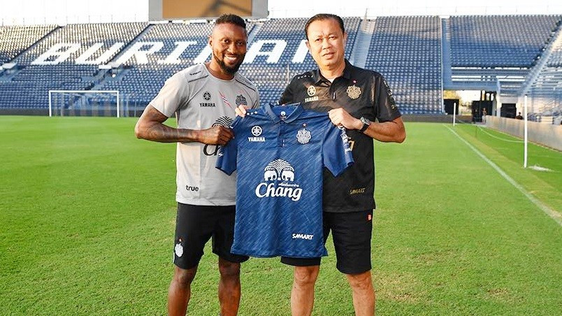 Những cầu thủ Việt nào từng qua Thái Lan thi đấu trước Đặng Văn Lâm? ảnh 3