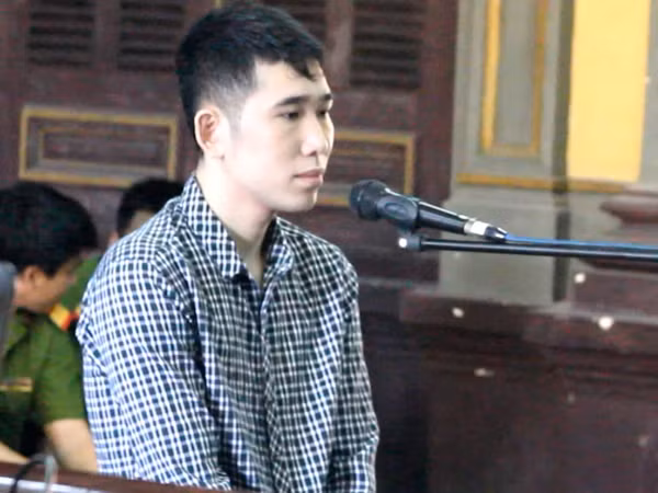 Táo tợn vào tận nhà trộm xe ô tô ảnh 1