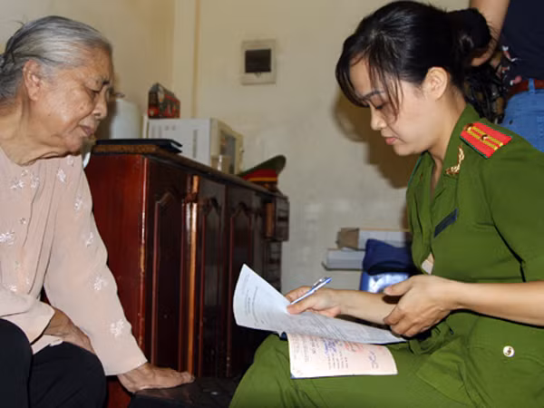 Đổi mới, sáng tạo trong công tác phục vụ nhân dân ảnh 1