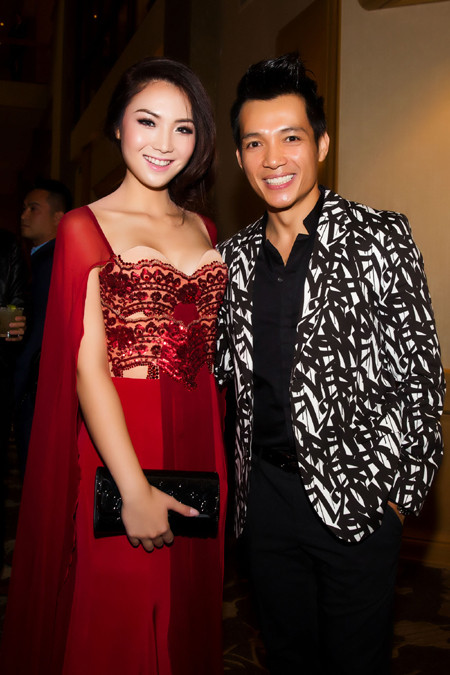 Hoa hậu Jennifer Chung hội ngộ dàn ca sĩ nổi tiếng hải ngoại ảnh 5