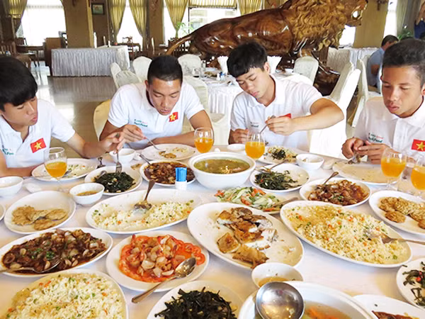 ĐT U19 Việt Nam dự giải U19 châu Á: Tự tin ra biển lớn ảnh 1