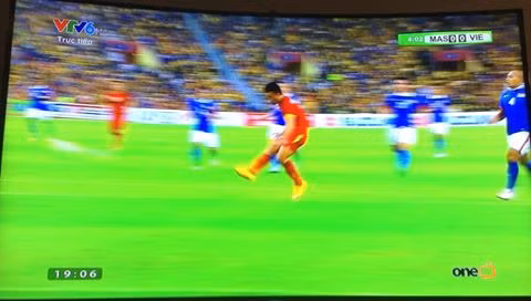 Bán kết lượt đi AFF Suzuki Cup 2014: Chiến thắng 2-1 xứng đáng thuộc về tuyển Việt Nam ảnh 4