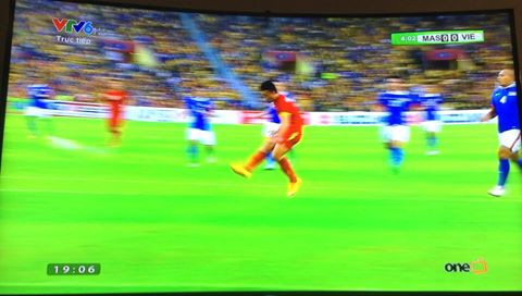 Bán kết lượt đi AFF Suzuki Cup 2014: Chiến thắng 2-1 xứng đáng thuộc về tuyển Việt Nam ảnh 4