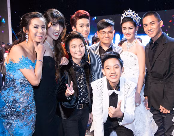 Stylist Trịnh Tú Trung làm giám khảo cuộc thi nhan sắc lớn tại Thái Lan ảnh 8