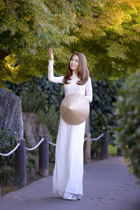 Hoa hậu Jennifer Chung thướt tha trong tà áo dài ảnh 5