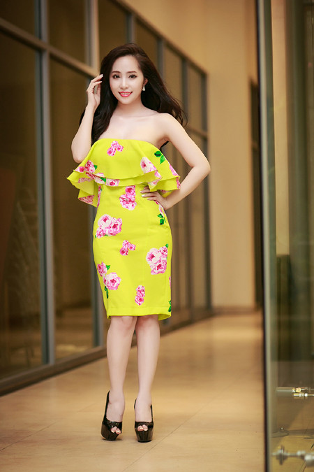 “Cá sấu chúa” Quỳnh Nga xinh đẹp đi dự event một mình ảnh 4