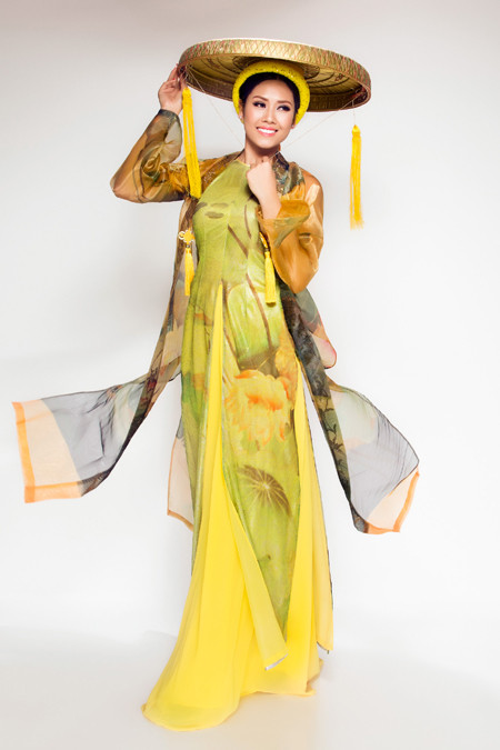 Nguyễn Thị Loan lộng lẫy trong trang phục thi Dance of the world ảnh 5