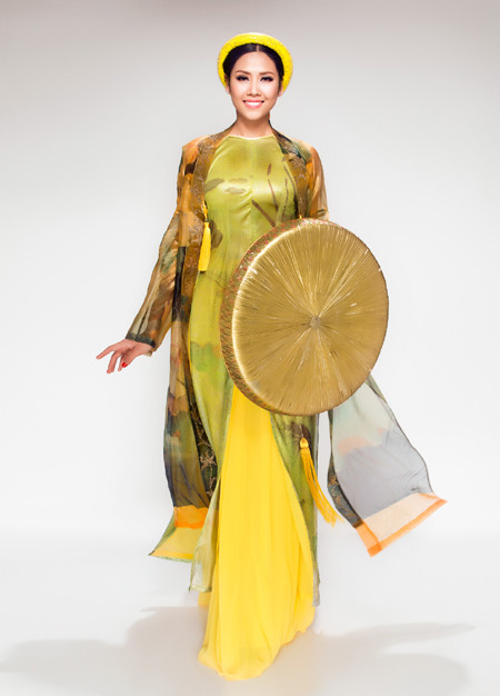 Nguyễn Thị Loan lộng lẫy trong trang phục thi Dance of the world ảnh 7