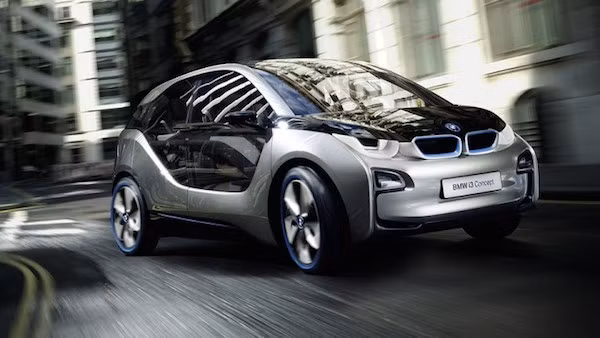 BMW bổ sung nhiều tính năng mới cho mẫu xe điện i3 Rex ảnh 1