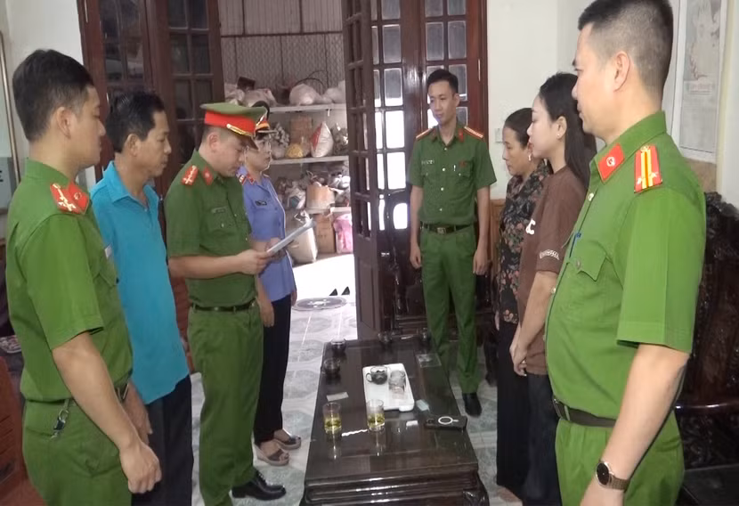 Cơ quan điều tra tống đạt các quyết định đối với Trương Thị Liên và Nguyễn Thị Thảo