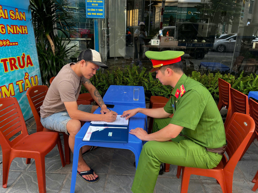 Tuyên truyền, vận động các chủ cơ sở kinh doanh ký cam kết chấp hành các quy định về trật tự giao thông, đô thị