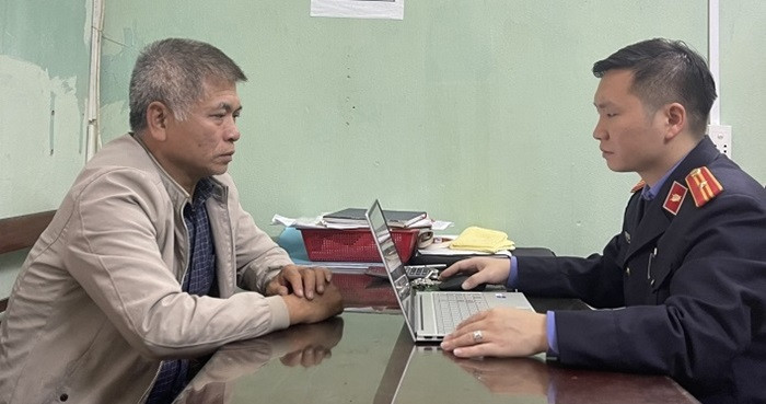 Chủ cửa hàng massage bị bắt liên quan hành vi chứa mại dâm Chủ cửa hàng massage bị bắt liên quan hành vi chứa mại dâm