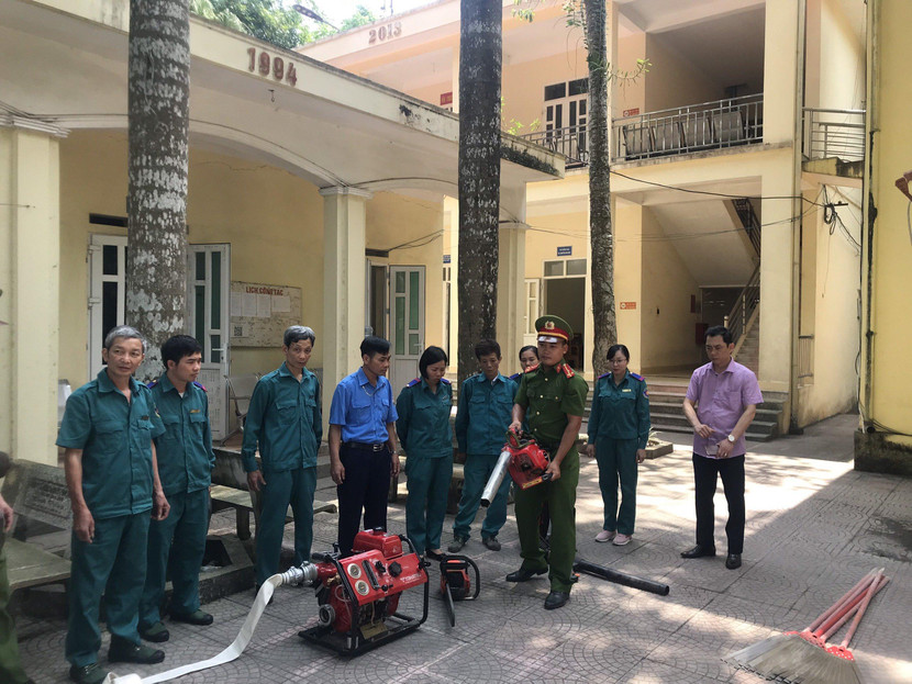 Đoàn kiểm tra phương tiện được trang bị tại Ban quản lý Đoàn kiểm tra phương tiện được trang bị tại Ban quản lý