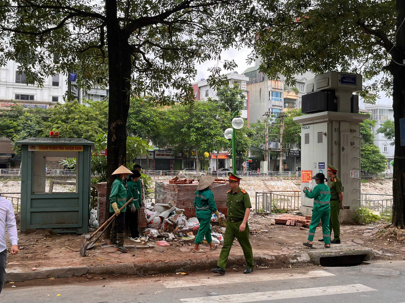 Tổng vệ sinh đường phố, vỉa hè trên địa bàn phường Khương Đình