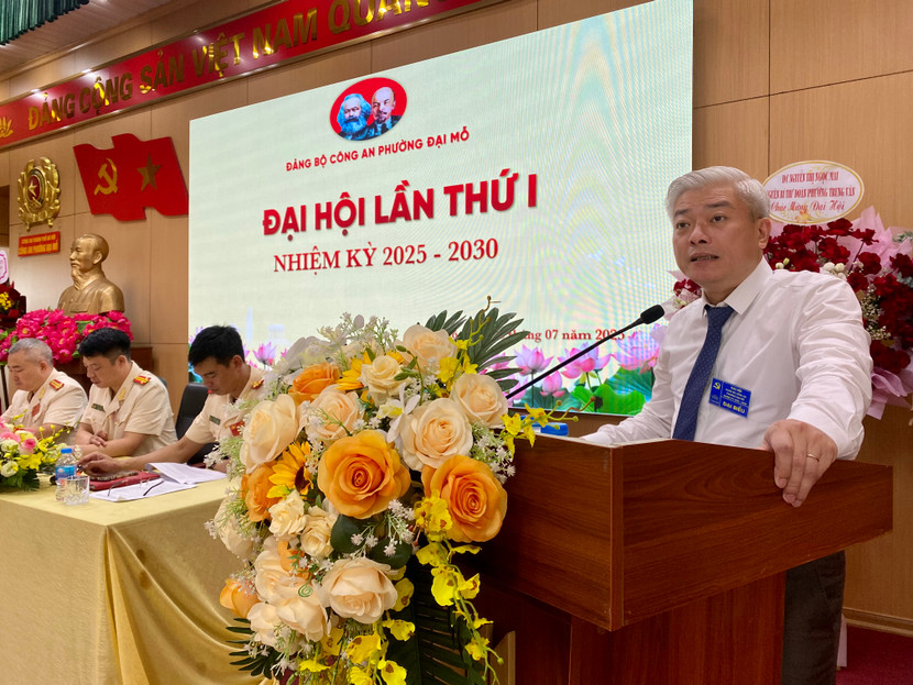 Đồng chí Mai Trọng Thái - Bí thư Đảng uỷ, Chủ tịch HĐND phường Đại Mỗ phát biểu tại Đại hội