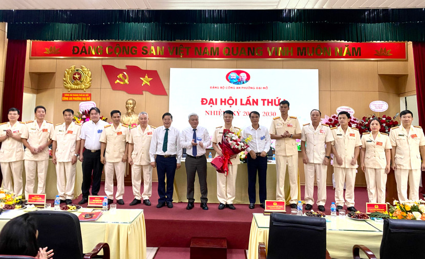Ban Chấp hành Đảng bộ Công an phường Đại Mỗ ra mắt Đại hội