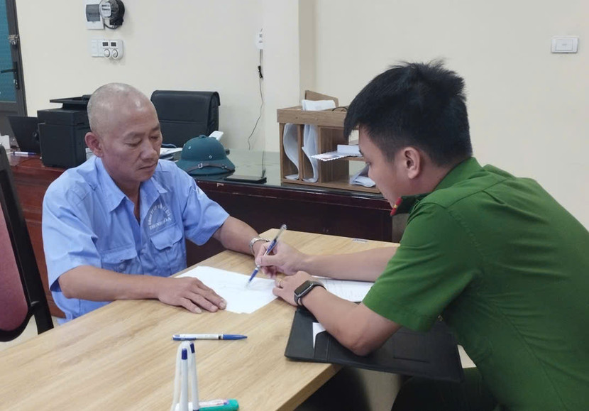 Cơ quan điều tra lấy lời khai của tài xế xe buýt