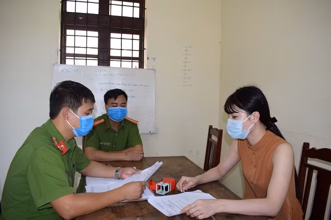 Cơ quan điều tra lấy lời khai của đối tượng