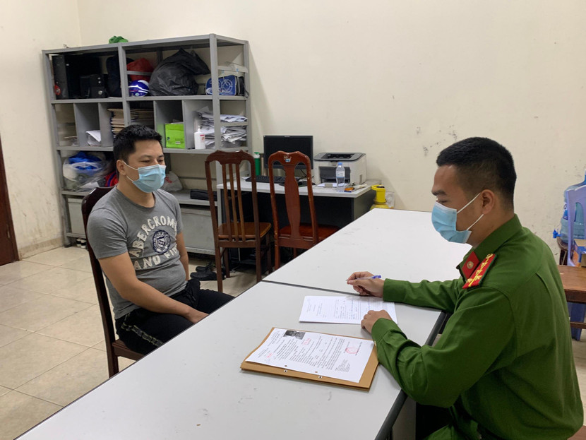 Cơ quan Công an lấy lời khai bước đầu của đối tượng