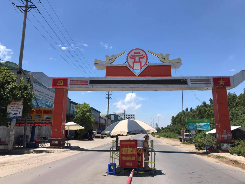 Chốt kiểm soát phòng chống dịch trên địa bàn huyện Thạch Thất Chốt kiểm soát phòng chống dịch trên địa bàn huyện Thạch Thất