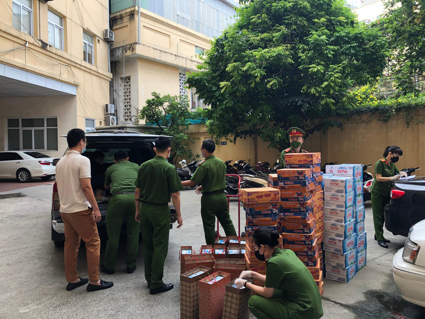 Những món quà nhỏ ấm áp nghĩa tình đồng chí, đồng đội