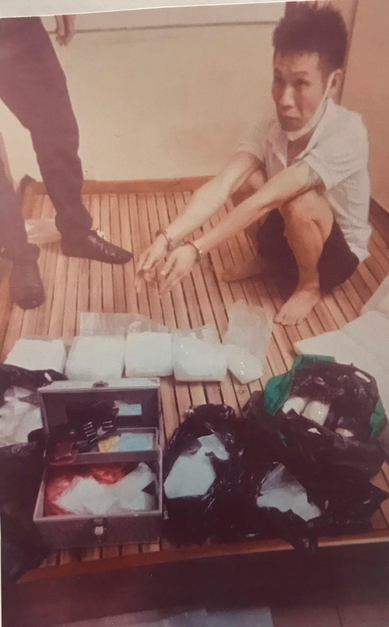 Cơ quan Công an khám nhà đối tượng, thu giữ nhiều tang vật