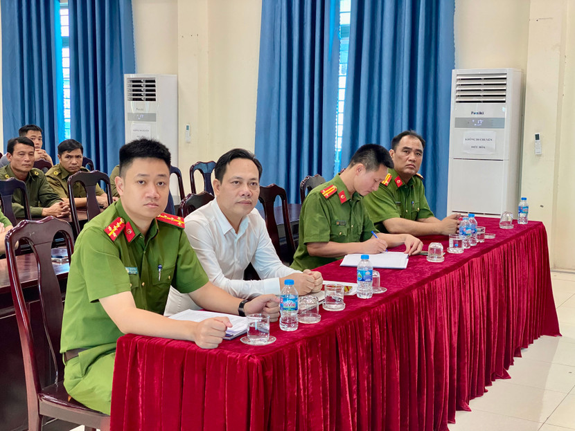 Các đại biểu tham dự hội nghị...