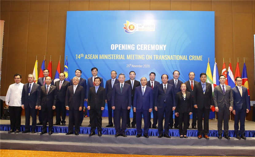 Thủ tướng Chính phủ Nguyễn Xuân Phúc; Bộ trưởng Tô Lâm cùng các đại biểu dự Lễ khai mạc Hội nghị AMMTC 14 tại điểm cầu Hà Nội.