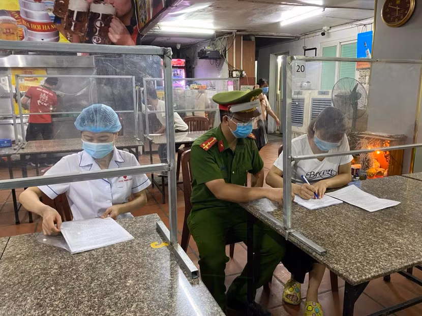 Chủ các cơ sở ký cam kết thực hiện các biện pháp phòng chống dịch