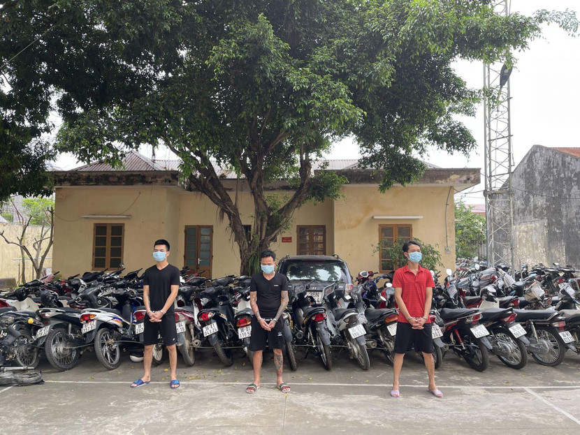 Các đối tượng bị bắt giữ Các đối tượng bị bắt giữ