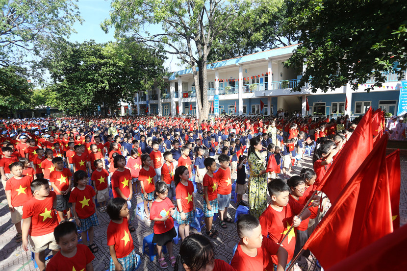 Sự kết hợp lễ khai giảng trực tiếp và trực tuyến đã tạo nên không khí khai trường trang trọng, ý nghĩa, vừa mang tính truyền thống, vừa thể hiện tinh thần đổi mới, hội nhập của ngành giáo dục trong giai đoạn mới