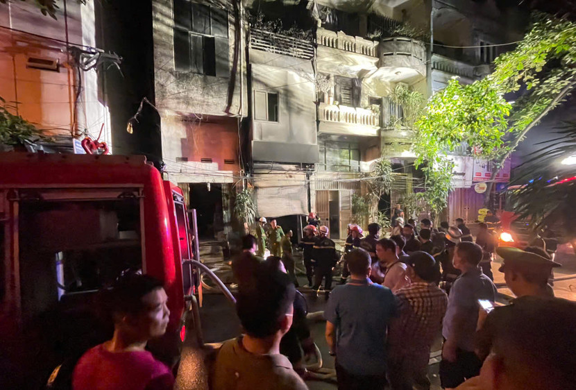 Rất nhiều người dân có mặt tại hiện trường